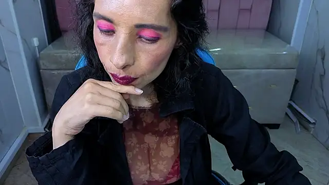 Roxxe_monrrow_b - DILDO IN PUSSY + SQUIRT