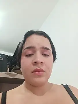Julieth_hot-69 - Undress me 😈🙈