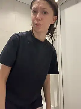 Dakotajonsonnn - Doggy without panties