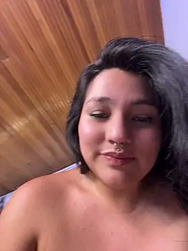 Emily_Gomezz - Control loky + lush ass