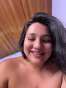 Emily_Gomezz - Control loky + lush ass