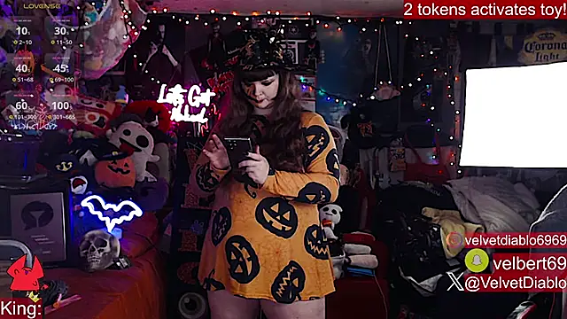 VelvetDiablo - Can I use your face as a seat?