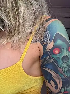 Miacoleman_ - Massage my tits