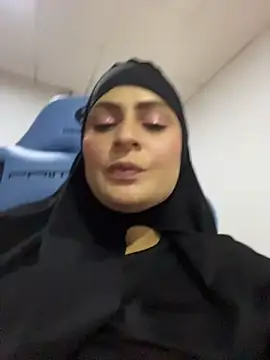 Aisha_k - One less garment