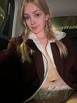 Elsawhere - slide hand in panties behind DRIVER🔞🍓
