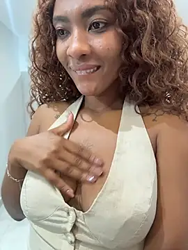 Angel_preta - Tirar a blusa