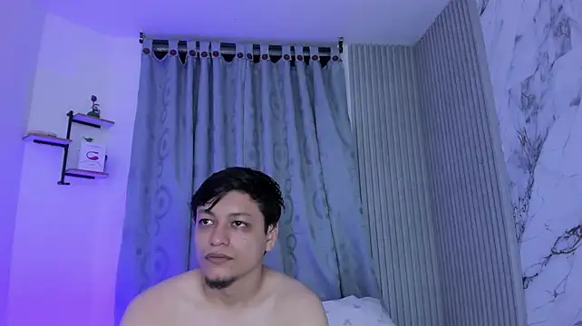 RaiderandRoxie1 - Take off your bra +squeeze + suck tits🔥
