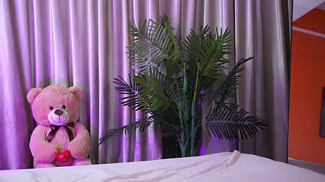 ElyssawetXX - Make this body shake even more😈💦