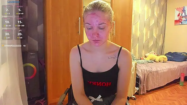 Tiny_Kiss - naked 5 min