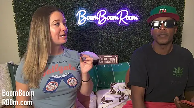 Boomboomr00m - Naked Oil Show