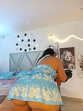 Sexyzoe_69 - playing with plug