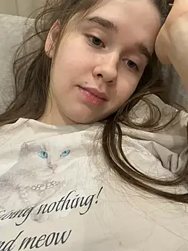 HornyGirlH - SHOW TITS