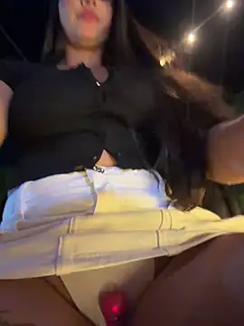 BellaLeclair_
