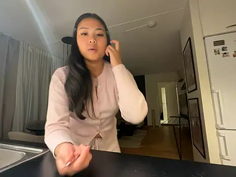 TitiTinyThai - Make me happy🌸