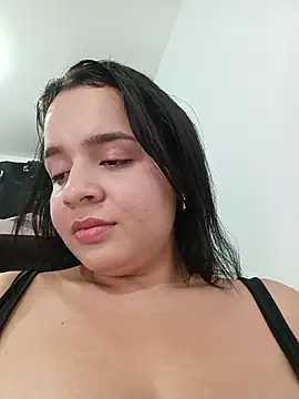 Julieth_hot-69 - Undress me 😈🙈