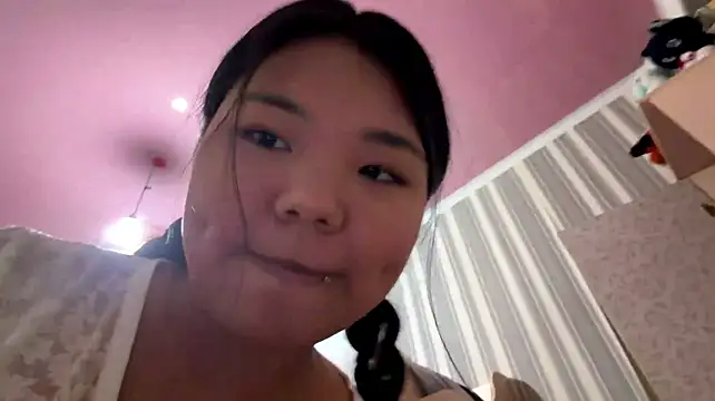 JohannaMickiewicz - 5-Minute Topless Yoga