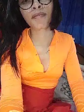 Beccananno - Boa noite bebês 🧡 estou de velma denovo