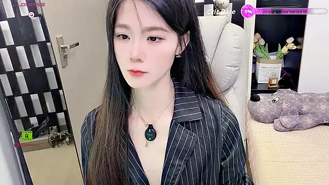 Yueyue-MM - Doggystyle 口交哥哥大肉棒