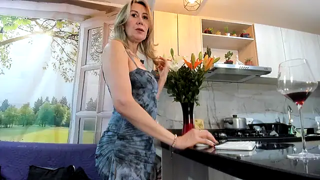 Ashleymilf_1 - love me???
