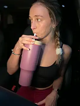 Lunagirl13 - Make me wet & horny for you 🤭😈💦