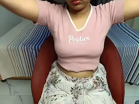 Hot-kavya - Boobs oil show