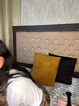 Luna_Noirr - flash myt tits + suck dick