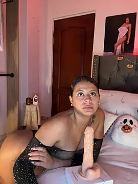 Ema_zoe - Goal 🎯 fingers in my pussy 🔥🥰