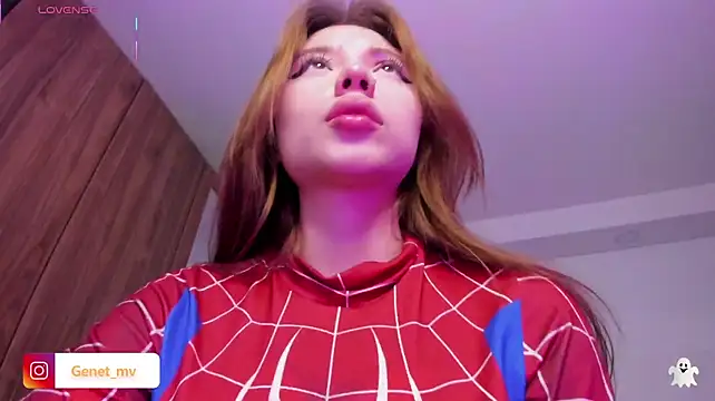 Roxanne_tay - SHOW PUSSY