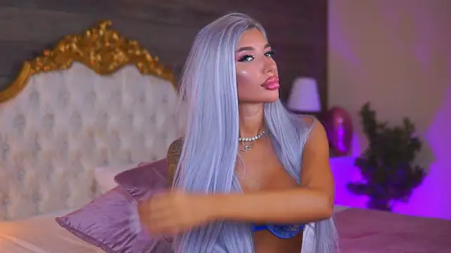 Juicy_Jessye - two fingers inside my asshole