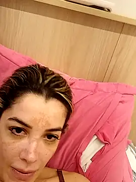 DESIRIE0609 - get on all fours without panties