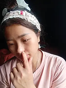 HeresThuy22 - Asking for gifts for October 20th.