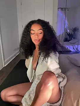 Yasmingarcia - Finger ass in doggy + LT explicit vid🙈