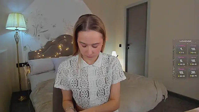 Sweett_Monica - show panties