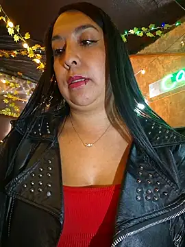 Keny__a - Show tits + oil 🔥💦