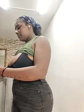 MAREIA_25 - naughty in store 2 finger in pussy