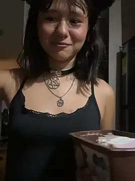 Ivi_sunny - Put panties inside my pussy+3minutes toy
