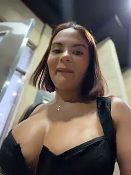 Irina_Velvett - Remove 3 buttons from my shirt🥴😈💋