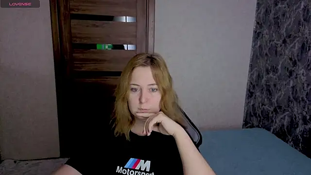 Kristy-Max - show ass