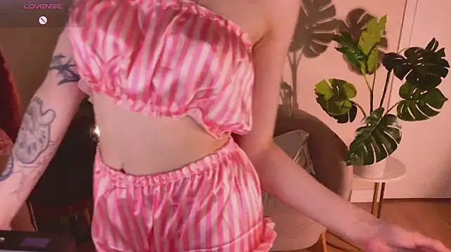 Luna_son - show panties