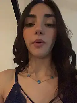 KatieMonroe - PLAY PUSSY AND PUT PLUG IN ASS