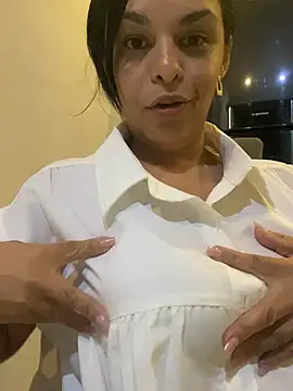 Kataliina - Full naked in the kitchen