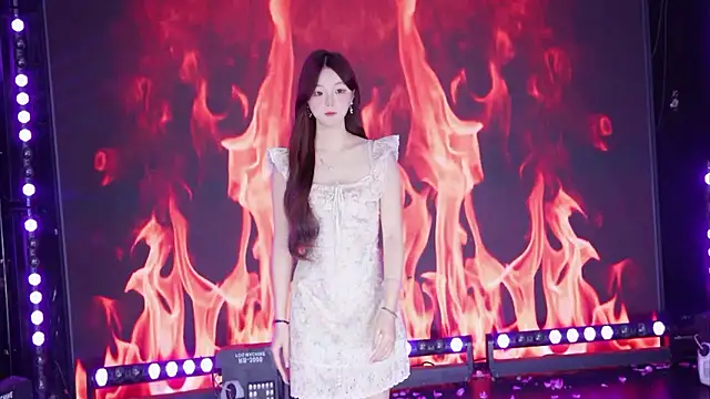 Sexybaby-99 - 指定一位丫头solo舞 💕