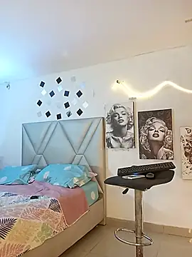Sexyzoe_69 - playing with plug