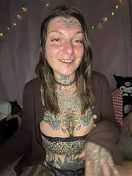 Lizzardqueeen - Tits out 💕 20 nudes LT