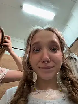Bambi_lu - Lulu take off Jenny’s pants slowly😈🍭