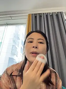 YaoYao8888 - 店门口脱掉内裤直播两分钟