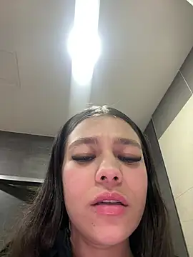 Alyshanon18 - TAKE OFF JACKET 1MIN OUTSIDEEEE🥵📍📍KFC