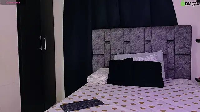 Danyhottits - delicius body naked