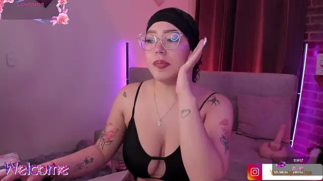 Liz_martins1 - show tits