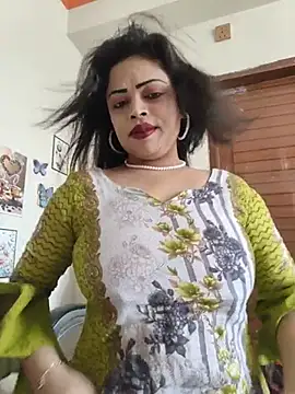 Pinky-2 - Oiling My Sexy Pussy Hole